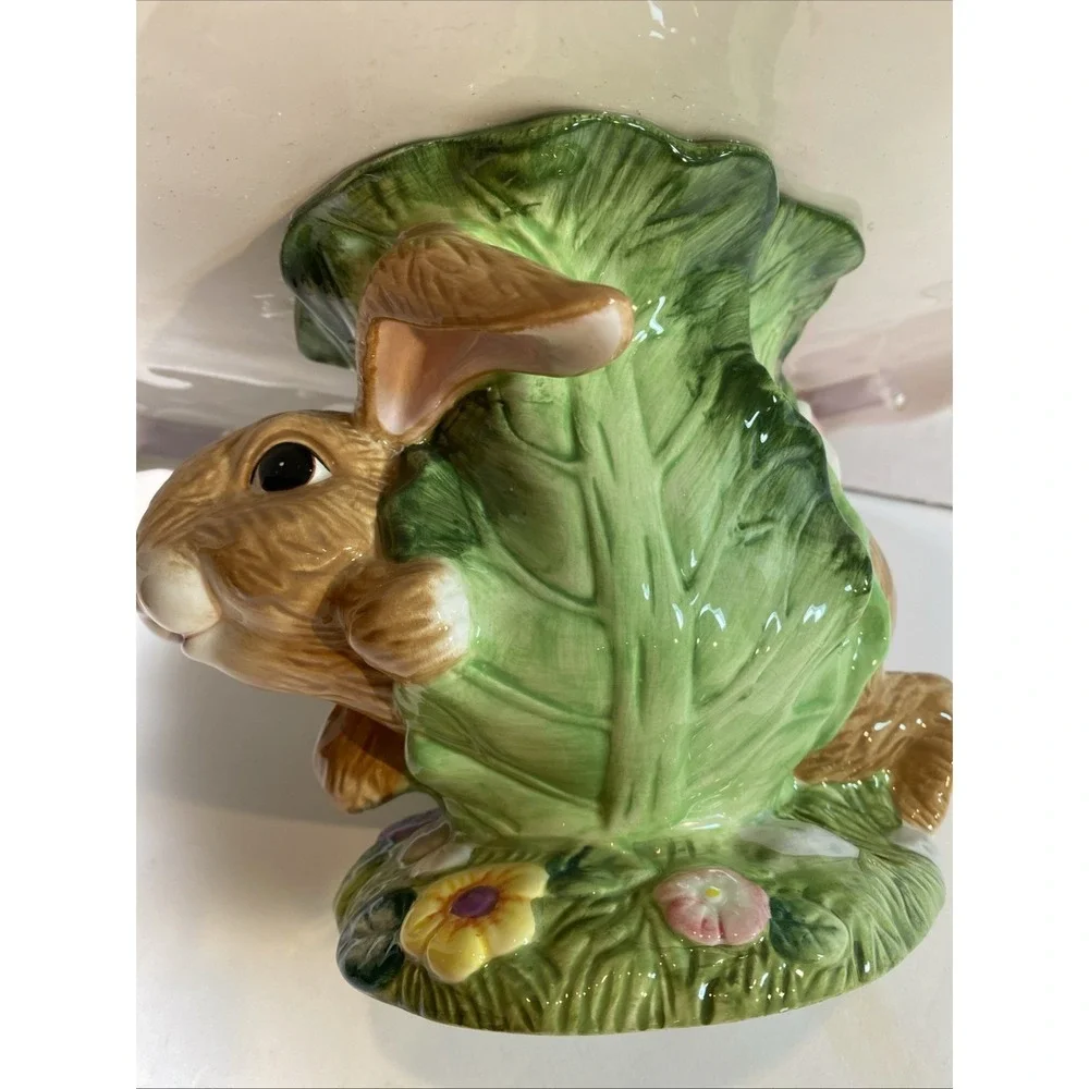 Cake Pie Plate Stand‎ With Little Rabbit In The Cabbage Patch Easter 13